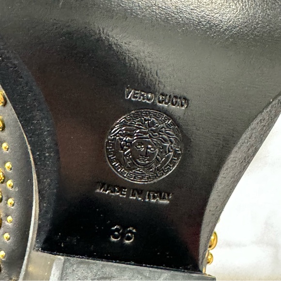 💎NO OFFERS $1900 TRIPLE MEDUSA STUDDED BOOTS - Picture 12 of 15